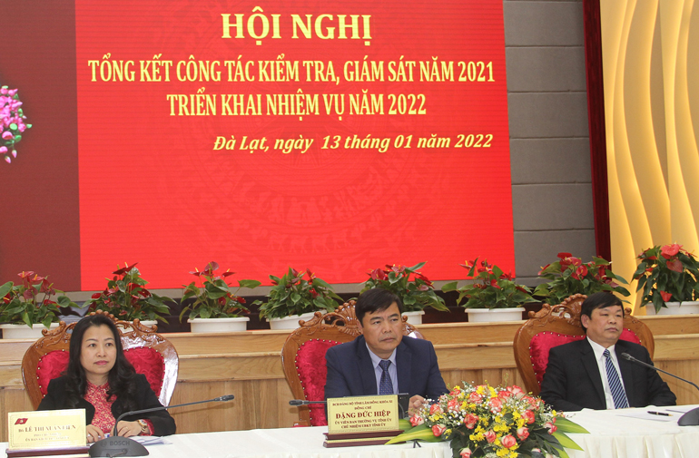 Tiến hành kiểm tra 2.328 tổ chức đảng và 4.762 đảng viên trong năm 2021