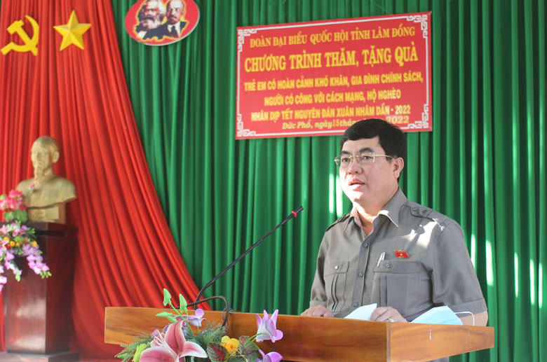 Xuân về có ''Sóng và máy tính cho em''