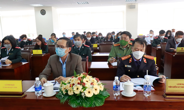 Đại diện lãnh đạo Ủy ban MTTQ Việt Nam tỉnh cùng các sở, ngành tham dự hội nghị