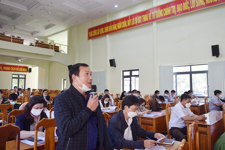 Các đại biểu phát biểu ý kiến