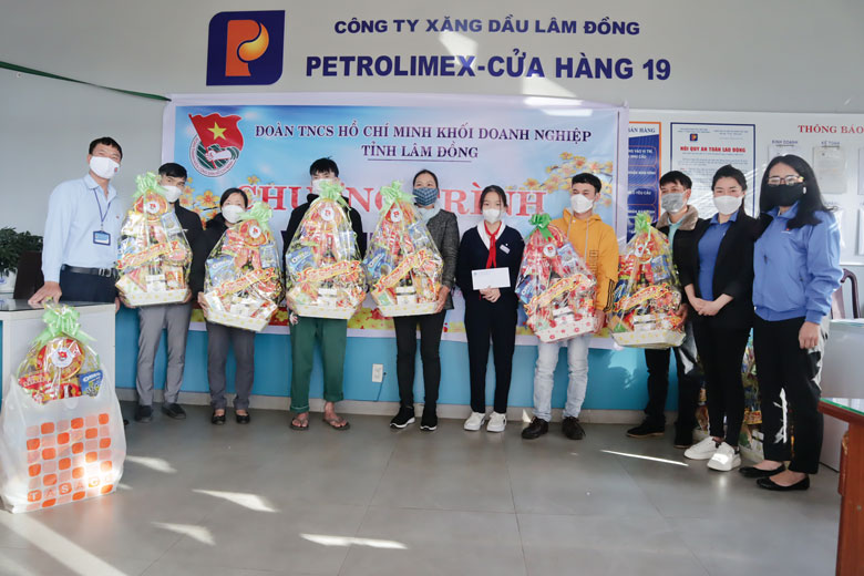 ''Xuân yêu thương'' đến với thanh niên công nhân