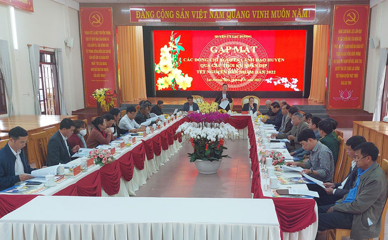 Lạc Dương: Gặp mặt nguyên lãnh đạo huyện qua các thời kỳ nhân dịp Tết Nguyên đán Nhâm Dần 2022