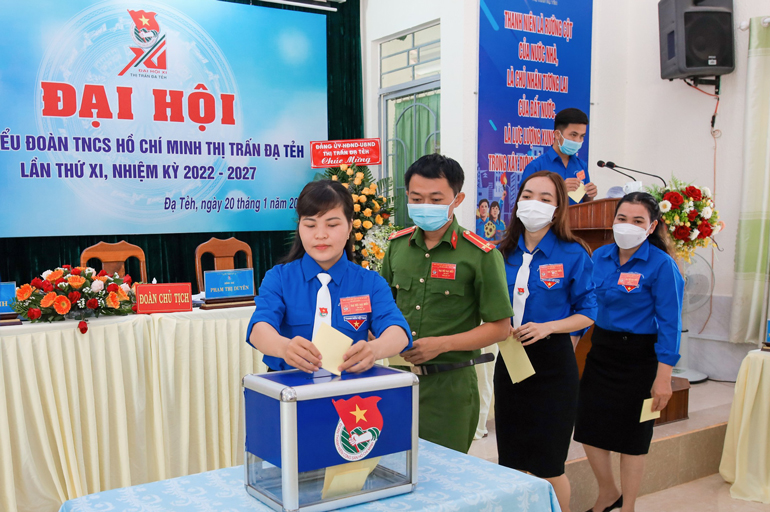 Tổ chức thành công Đại hội điểm Đoàn TNCS Hồ Chí Minh thị trấn Đạ Tẻh