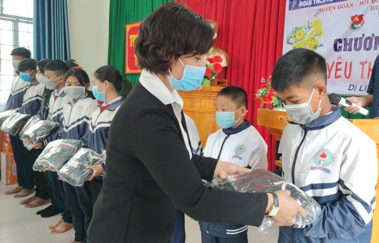 Huyện Đoàn Di Linh tổ chức chương trình Xuân yêu thương