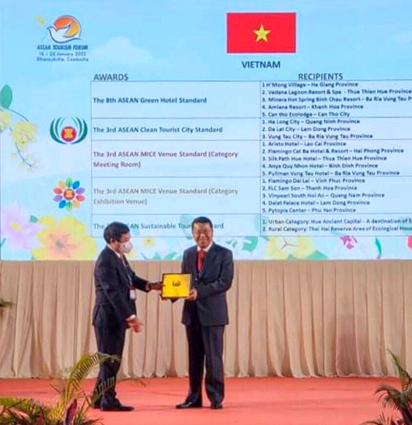 Thành phố Đà Lạt nhận 2 giải thưởng Du lịch ASEAN