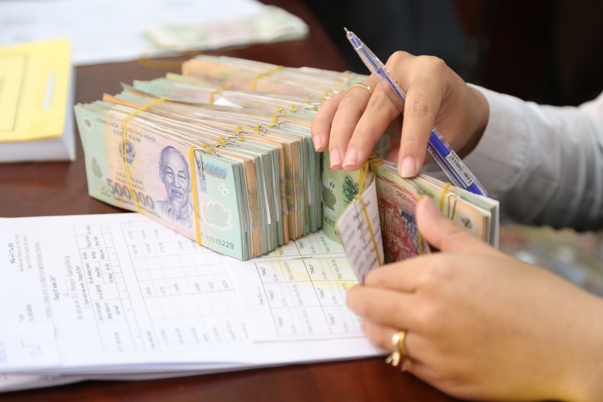 Xung quanh chuyện bằng cấp của Quỹ Tín dụng Nhân dân