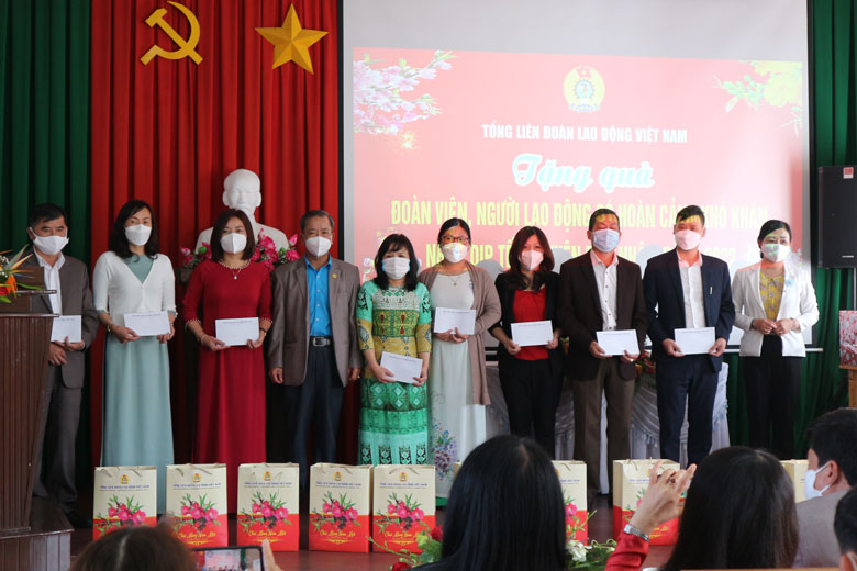 Đón Xuân vui bình an