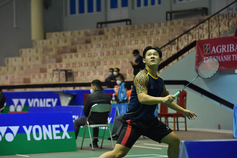 Ở bộ môn cầu lông, VĐV Nguyễn Đình Hoàng được coi là đại diện tiêu biểu cho thế hệ VĐV kế cận có năng khiếu và tố chất. Đình Hoàng được đào tạo bài bản từ nhỏ, là hạt nhân của đội tuyển cầu lông Lâm Đồng do thầy Lê Trí Dũng phụ trách