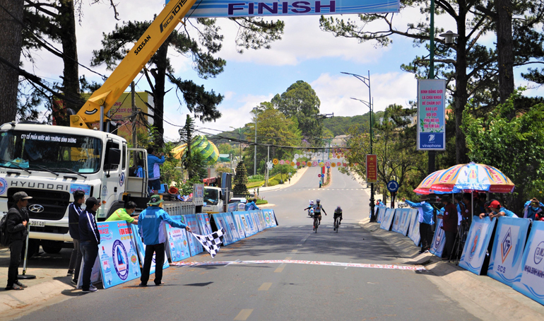 Giải xe đạp nữ Quốc tế Bình Dương tranh cúp BIWASE lần thứ 12 năm 2022 có 3 chặng đua trên đất Lâm Đồng