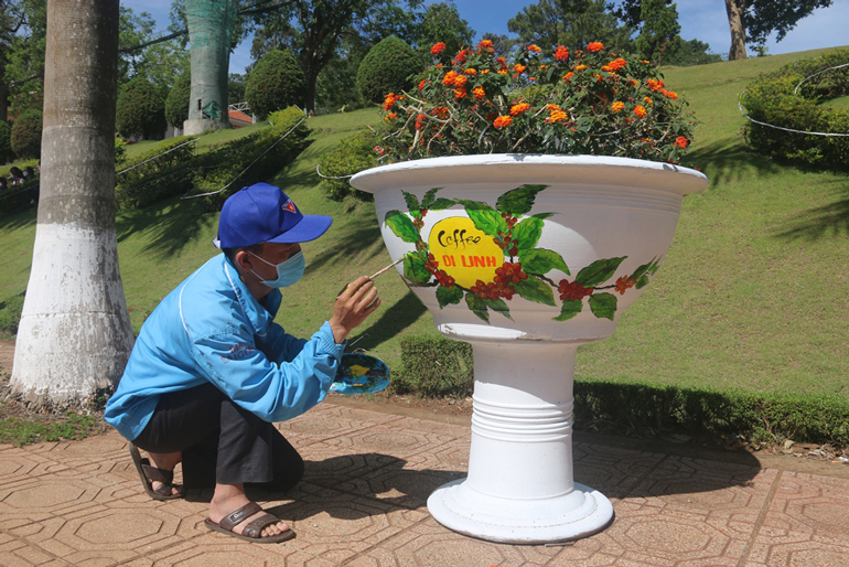 Di Linh: Ra quân Tháng Thanh niên