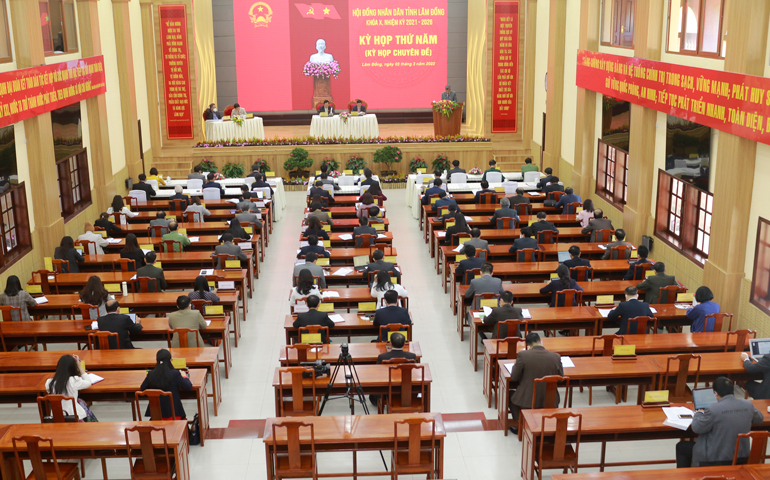 Toàn cảnh kỳ họp thứ năm của HĐND tỉnh khóa X