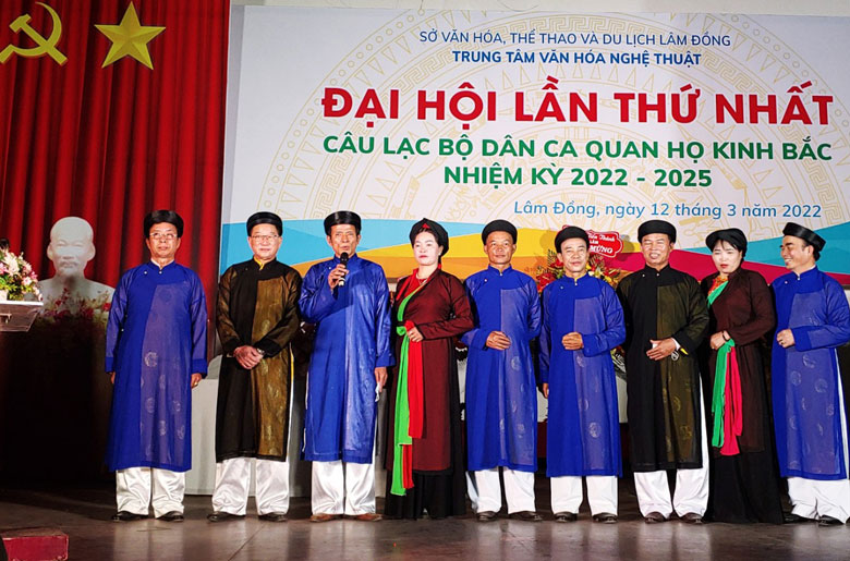 Ban Chủ nhiệm CLB ra mắt Đại hội.