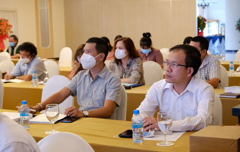 Các đại biểu tham dự lớp tập huấn