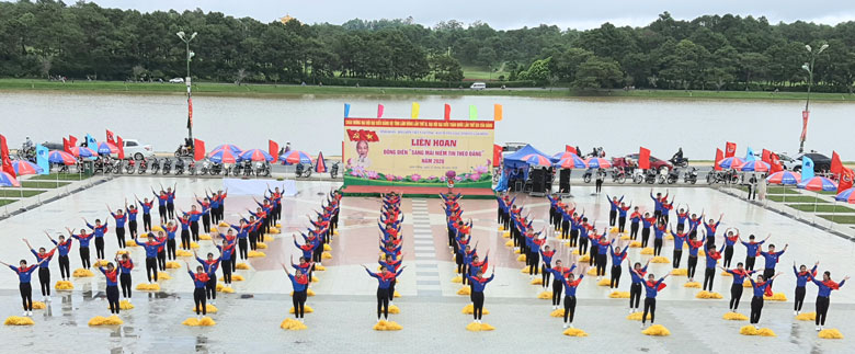 Ngăn chặn thủ đoạn lôi kéo thanh niên vào các hoạt động chống phá