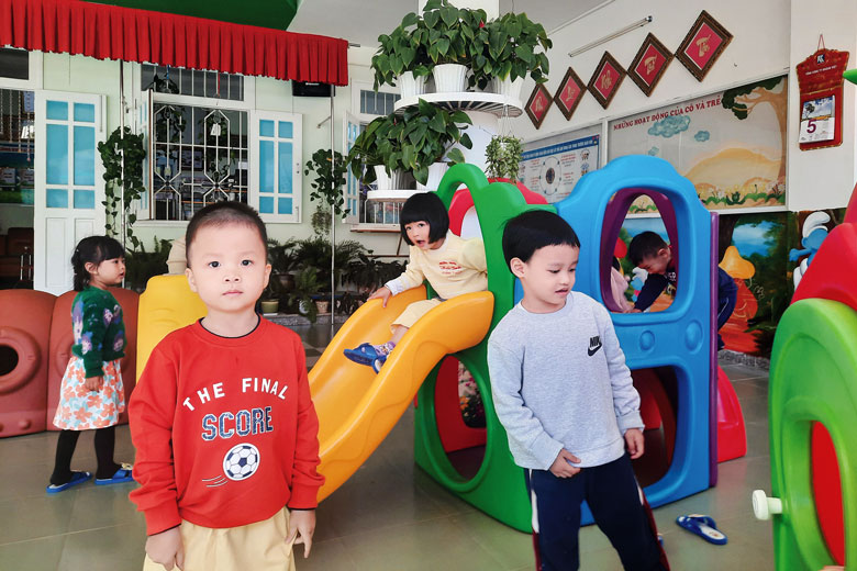 Trẻ em được đảm bảo các quyền và phát triển toàn diện