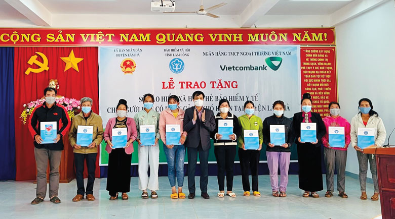 Những món quà ý nghĩa từ ngành BHXH