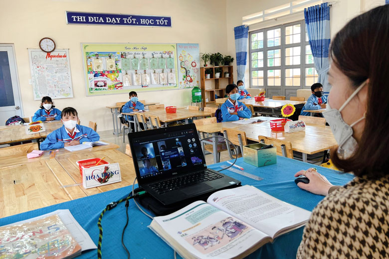 Nỗ lực dạy và học ''2 trong 1'' tại ngôi trường vùng sâu