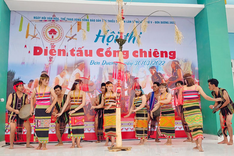 Ấn tượng hội thi diễn tấu cồng chiêng