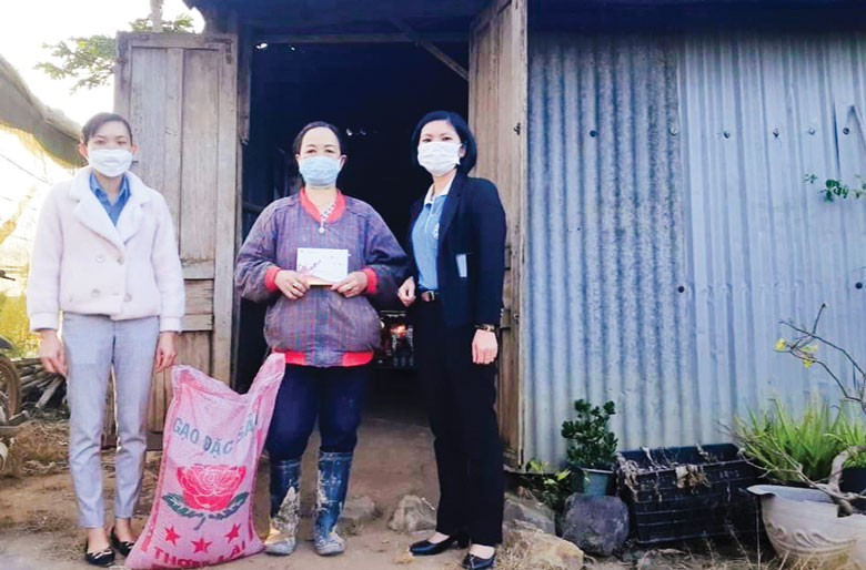 Hỗ trợ lao động nữ phi chính thức tiếp cận các dịch vụ xã hội