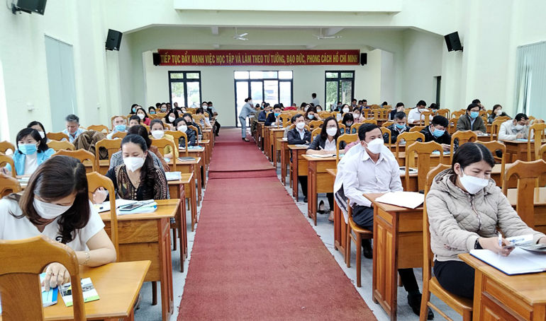 Đức Trọng: Hàng trăm người sử dụng lao động và người lao động được tuyên truyền pháp luật mới