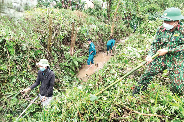 Ngày Chủ nhật cùng Nhân dân