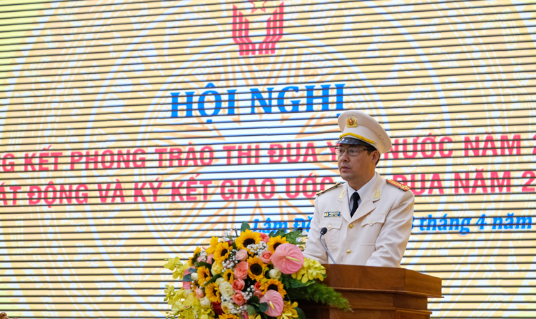 Đại diện Phòng Cảnh sát điều tra tội phạm về ma túy, Công an tỉnh Lâm Đồng tham luận tại hội nghị