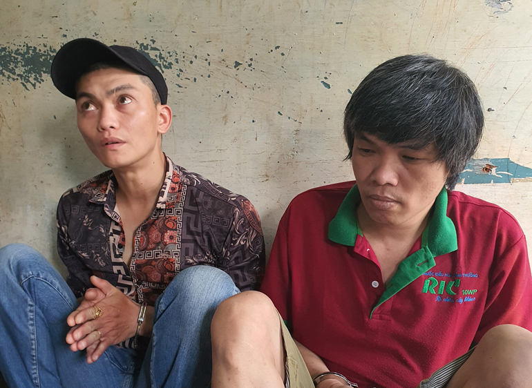 Đà Lạt: Đột kích giữa trưa, công an bắt giữ 2 đối tượng sử dụng và tàng trữ nhiều ma túy