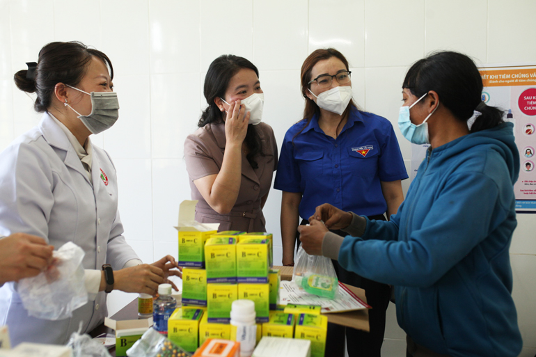 Ngày hội Thầy thuốc trẻ làm theo lời Bác, tình nguyện vì sức khỏe cộng đồng