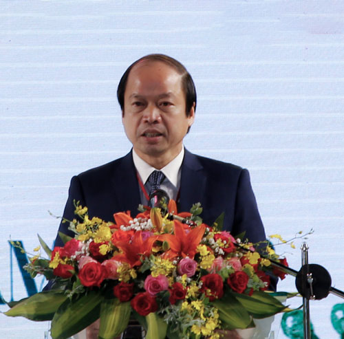 Ông Nguyễn Viết Vân đọc diễn văn khai mạc