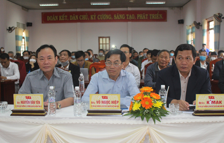 Đồng chí Phan Đình Trạc - Trưởng Ban Nội chính Trung ương tiếp xúc cử tri huyện Đơn Dương