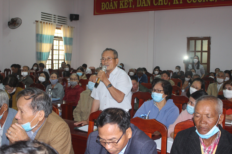 Cử tri kiến nghị