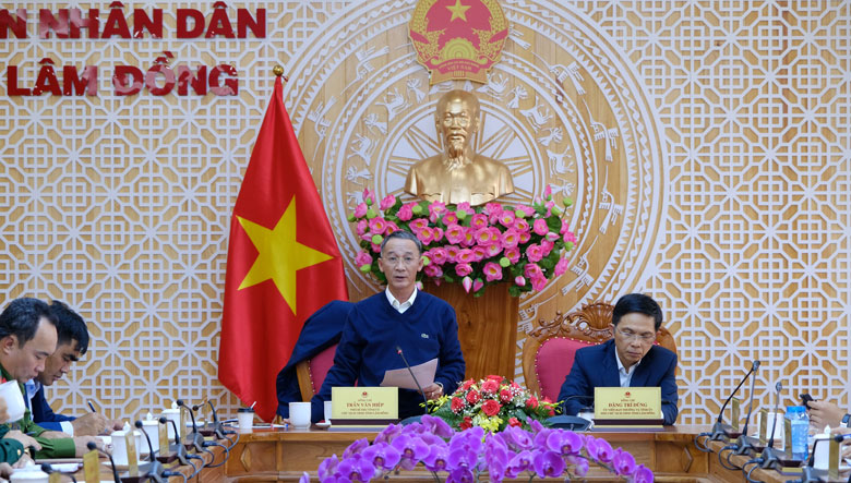 Chủ tịch UBND tỉnh Lâm Đồng Trần Văn Hiệp kết luận tại hội nghị