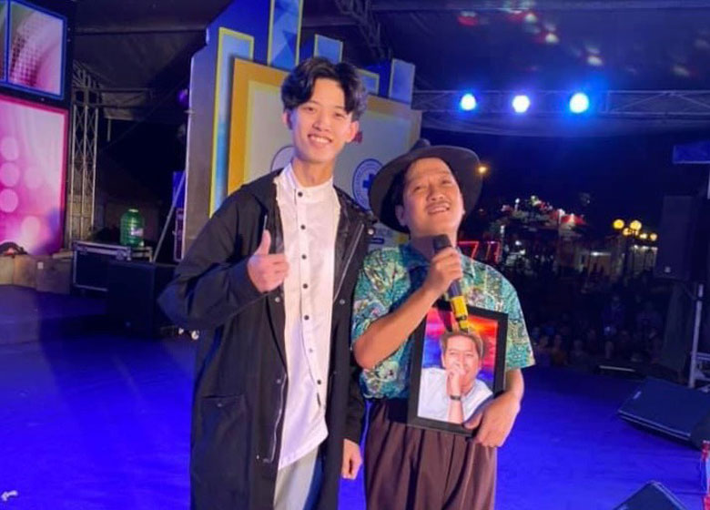 Chàng trai trẻ với đam mê hội họa