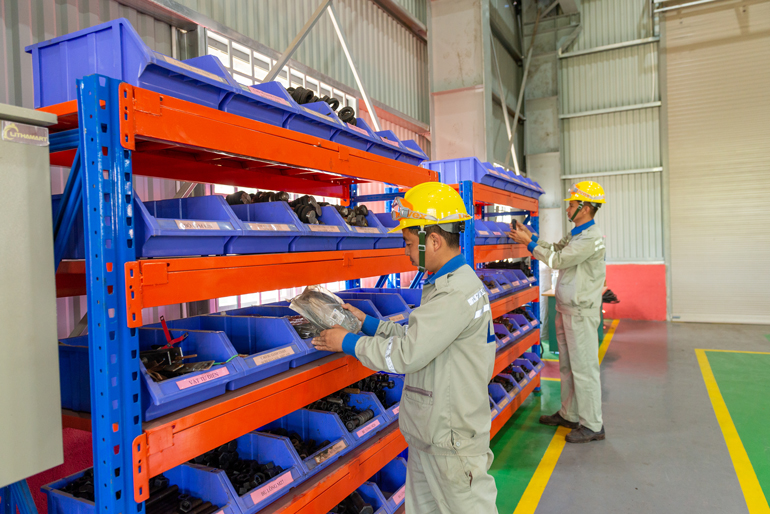 Sắp xếp vật tư, công cụ dung cụ tại các đơn vị sản xuất