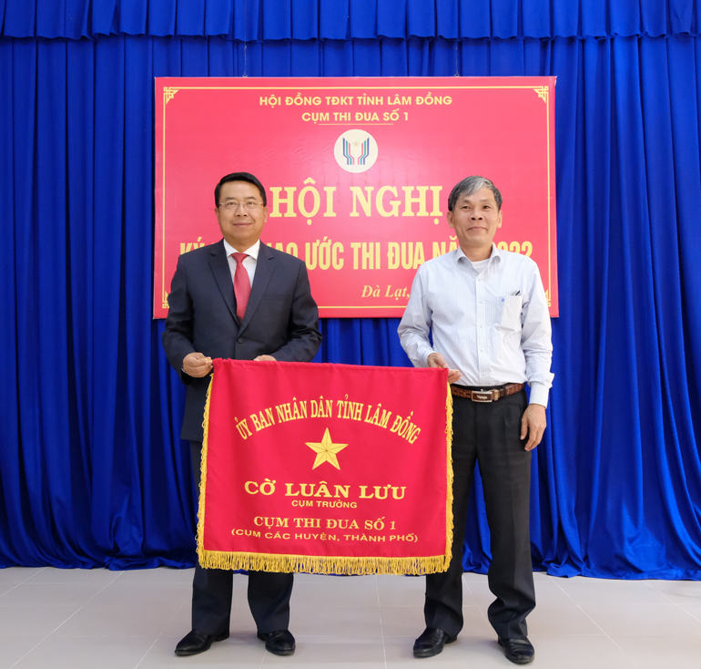 Cụm thi đua số 1 ký kết giao ước thi đua năm 2022