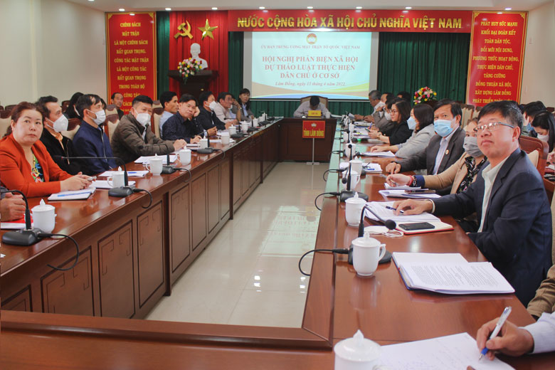 Sự cần thiết ban hành Luật Thực hiện dân chủ ở cơ sở