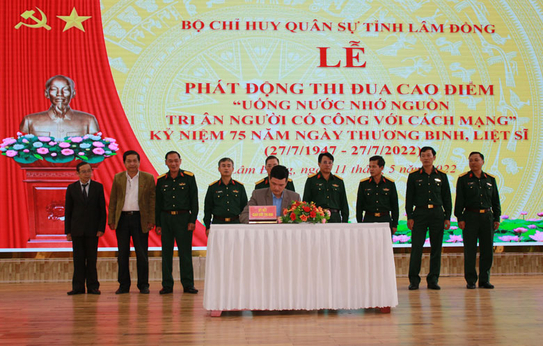 Các đơn vị ký kết nội dung thi đua