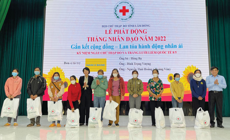 Nhân lên tình yêu thương con người