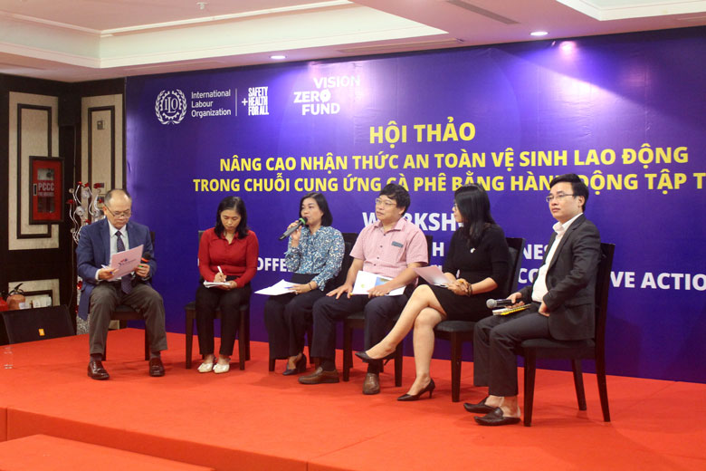 Các khách mời tham gia thảo luận