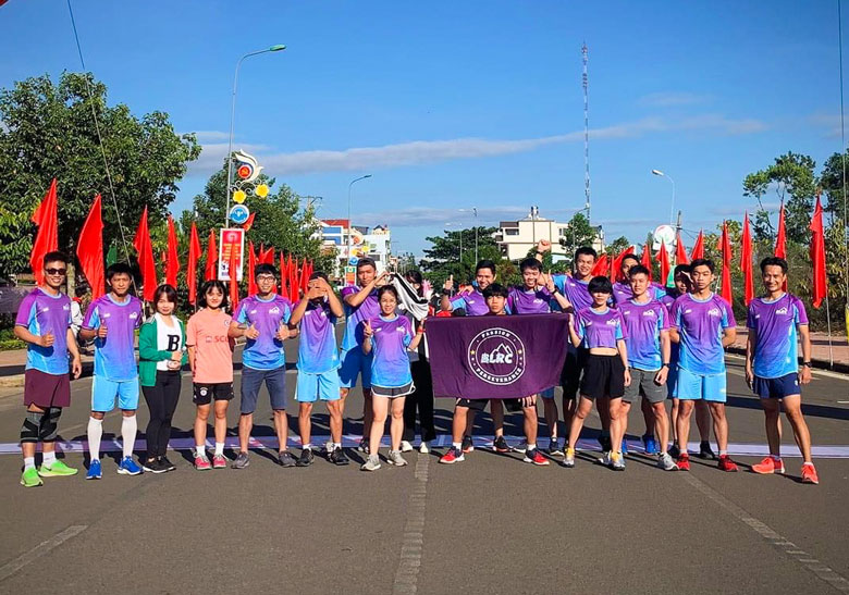 Nhóm chạy BLRC do Trinh thành lập