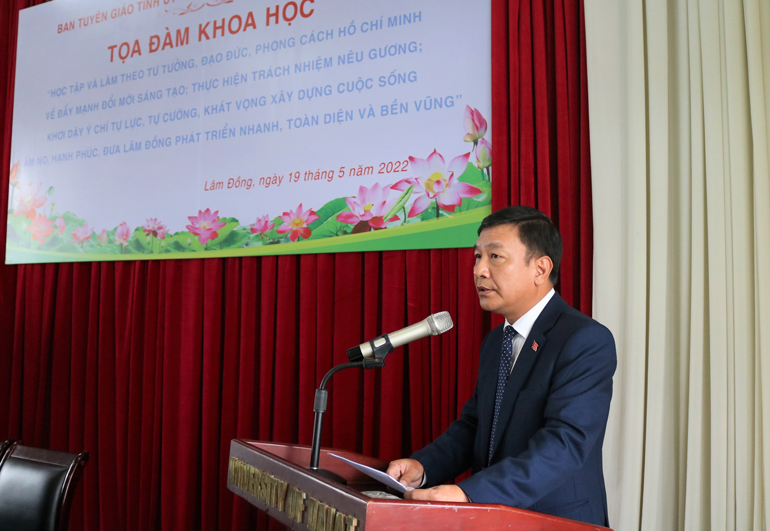 Đồng chí Bùi Thắng - Ủy viên Ban Thường vụ, Trưởng Ban Tuyên giáo Tỉnh ủy kết luận tọa đàm khoa học
