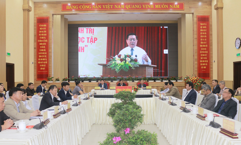 Toàn cảnh hội nghị tại điểm cầu hội trường Tỉnh ủy