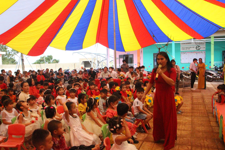 Niềm vui của cô trò Trường Mẫu giáo Hòa Trung bên ngôi trường khang trang, sạch đẹp