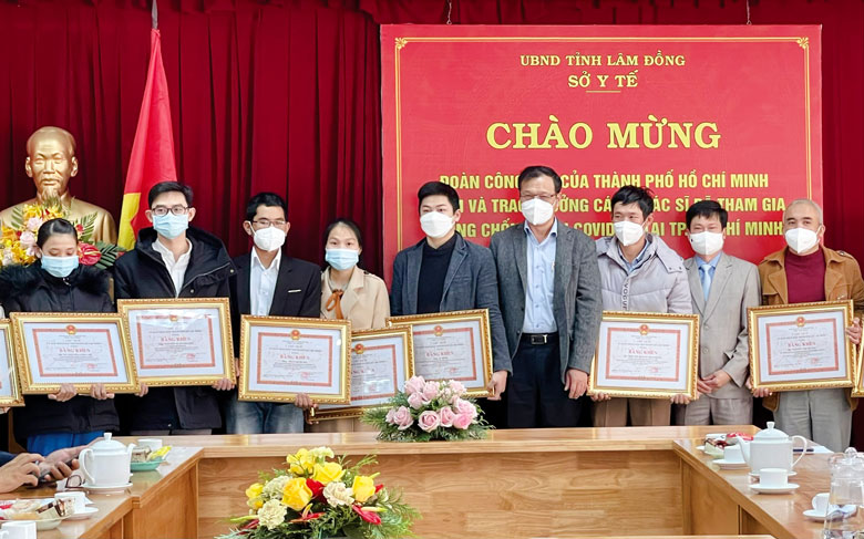 Ngành Y tế thi đua chủ động thích ứng, phục hồi phát triển