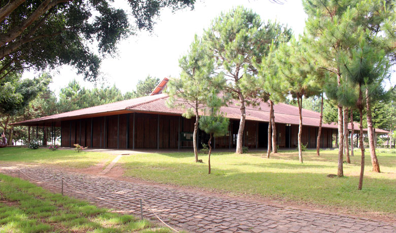 Trở về hồn địa Chu Ru