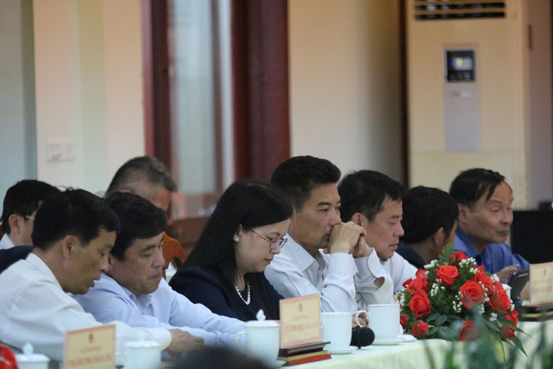 Các đại biểu tham dự hội nghị