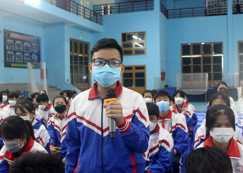 Đức Trọng phát động toàn dân tập luyện môn bơi, phòng chống đuối nước