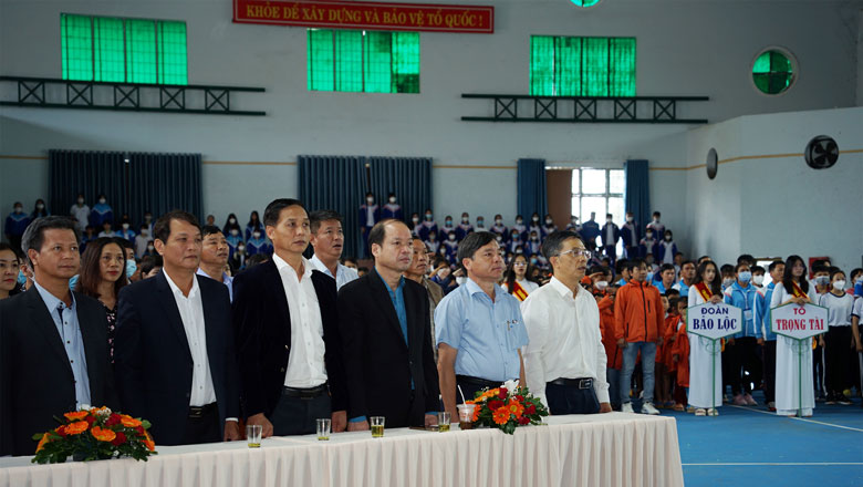331 vận động viên tham gia giải Bơi học sinh tỉnh Lâm Đồng lần thứ I năm 2022