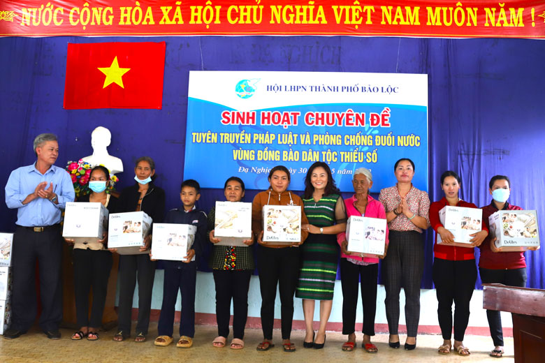 Bảo Lộc: Tuyên truyền pháp luật và phòng chống đuối nước cho bà con đồng bào dân tộc thiểu số