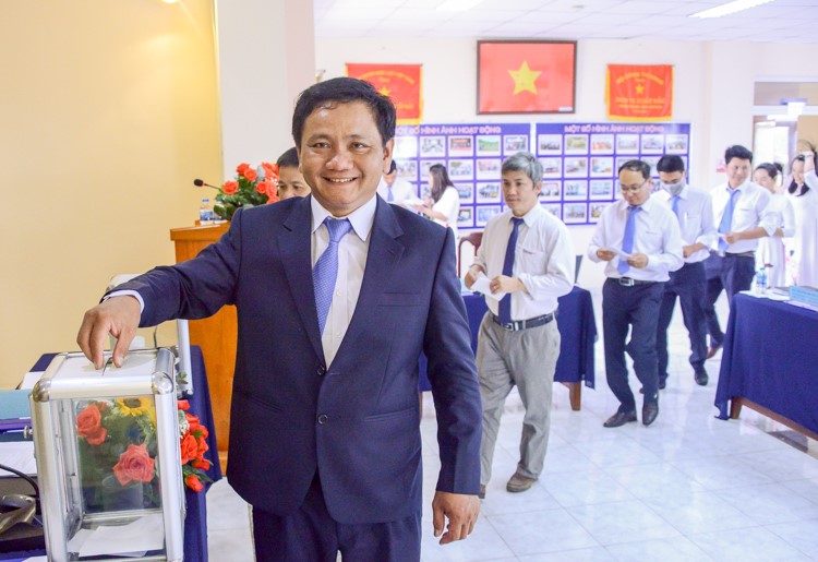 CBCNV bỏ phiếu bầu tại Đại hội